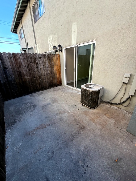 Building Photo - 610 Silverwood Ave