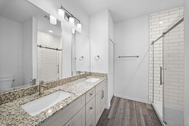 Building Photo - 4718-4718 29th St SW