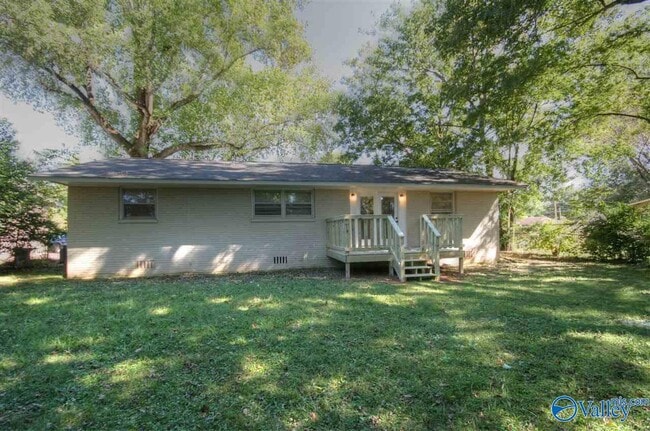 Building Photo - 403 Arthur St NW