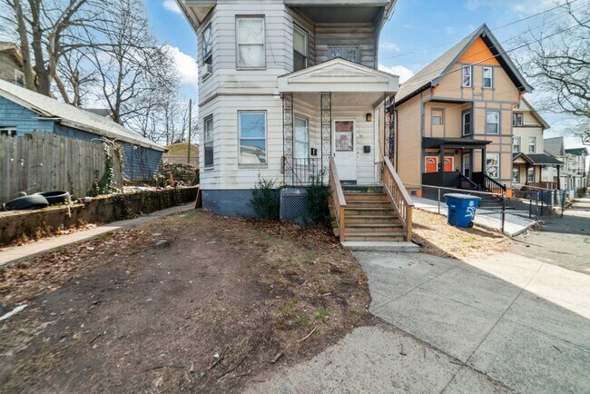 Building Photo - 58 Derby Ave