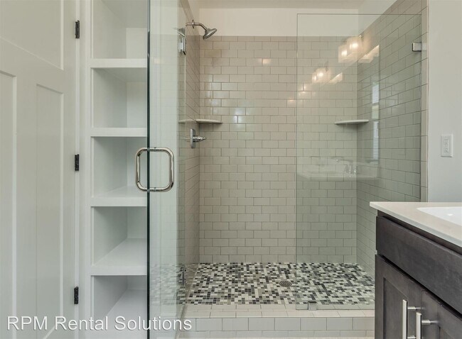 Building Photo - 3 br, 2 bath House - 310 Tanksley Avenue
