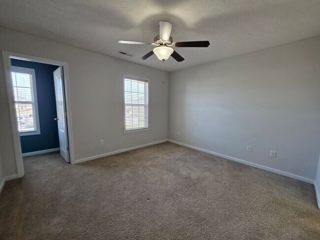 Building Photo - Charming Townhome Living in The Burroughs at Carolina Plantations!