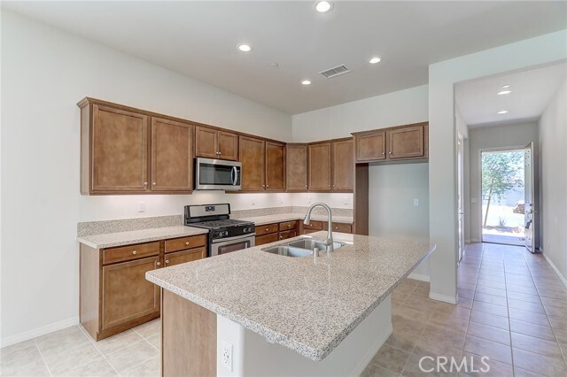 Building Photo - 77 Syrah