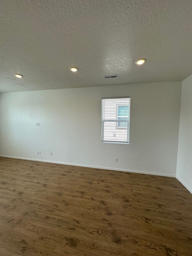 Building Photo - 5276 E Antares Ln
