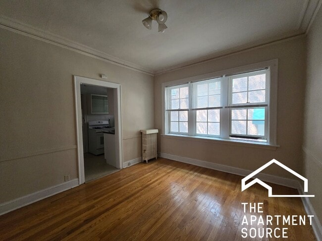 Building Photo - 1454 Oak Ave