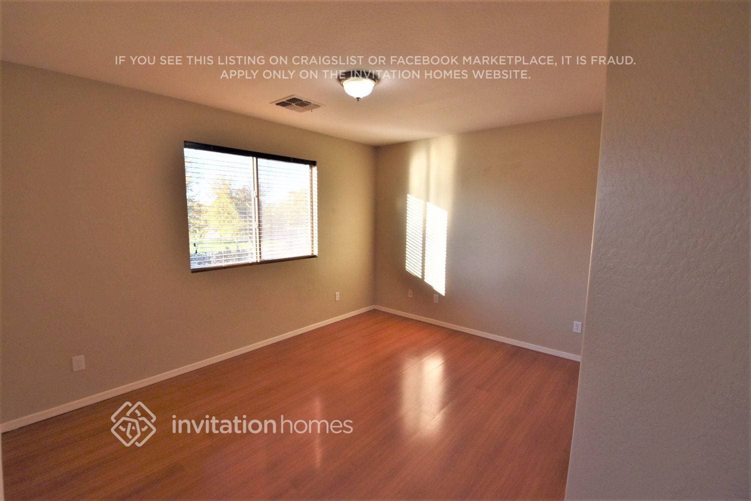 Building Photo - 10925 W Coolidge St