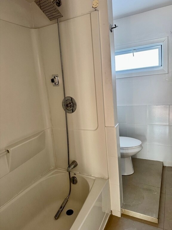 Building Photo - 133 Endicott St