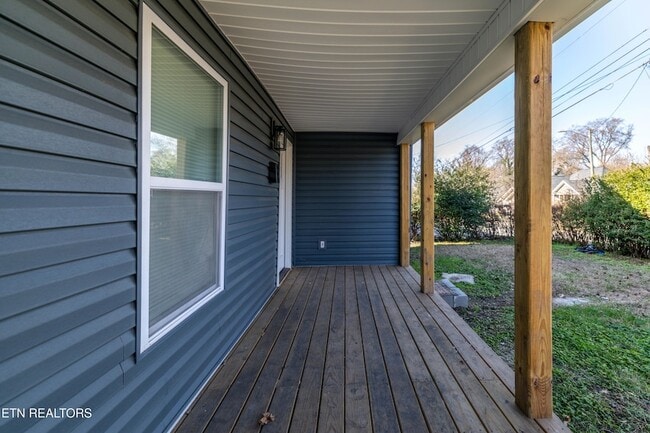 Building Photo - 1422 Beaumont Ave