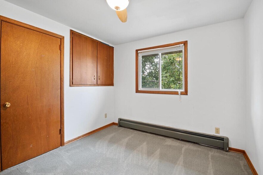 Building Photo - 1110 Lourdes Ave
