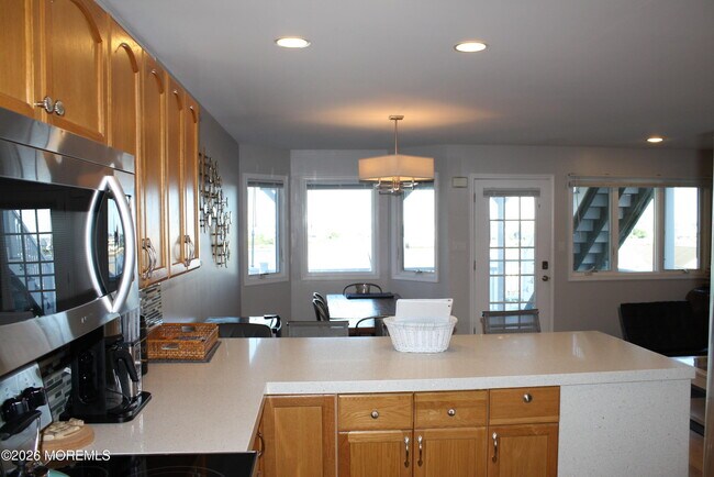 Building Photo - 42 Oceanview Ave