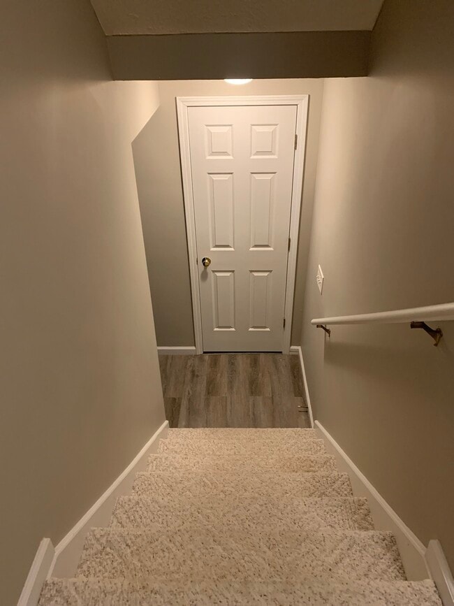 Building Photo - 1116 Doral Dr