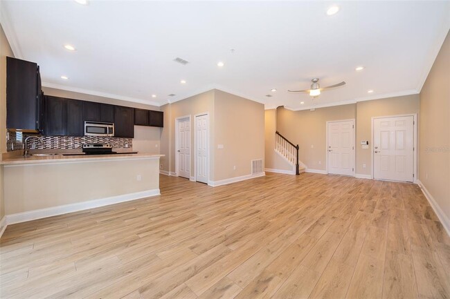 Building Photo - 718 Terrace Spring Dr
