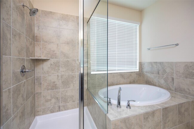 Building Photo - 6006 Rolling Strm Ct