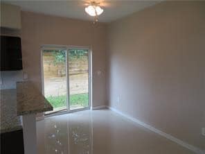 Building Photo - 1944 Sheridan St