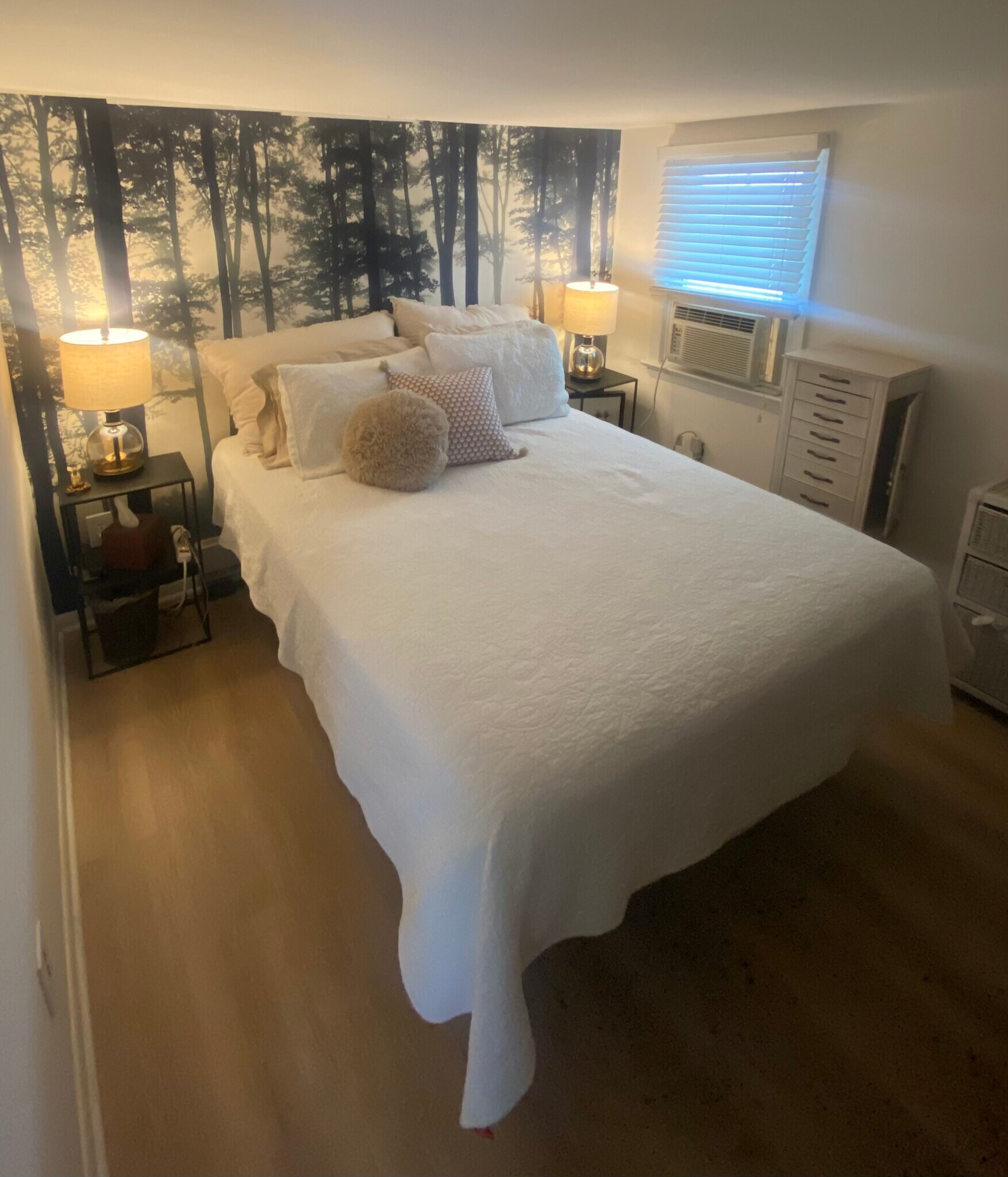 Building Photo - 115 10th Ave