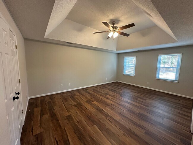 Building Photo - 2881 Wynford Dr S W