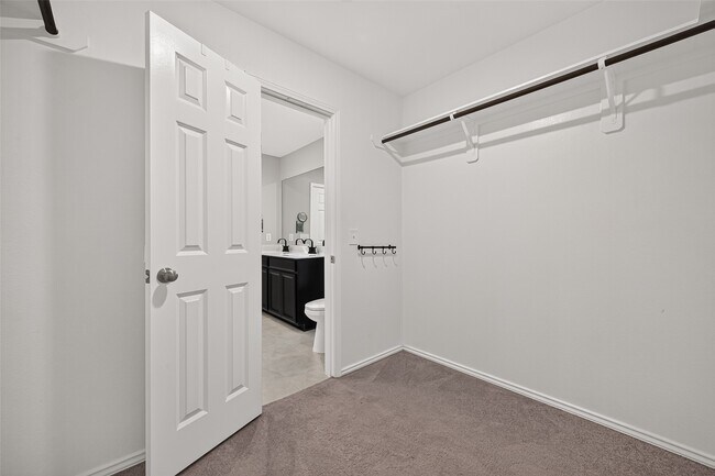Building Photo - 5911 Waggoner Ranch Trail
