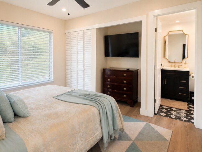 Building Photo - Fully Furnished 3BR/3BA Designer Desert Retreat in La Quinta | 30+ Day Stays