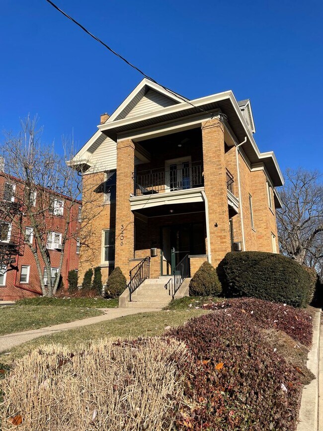 Building Photo - 3406 Erie Ave