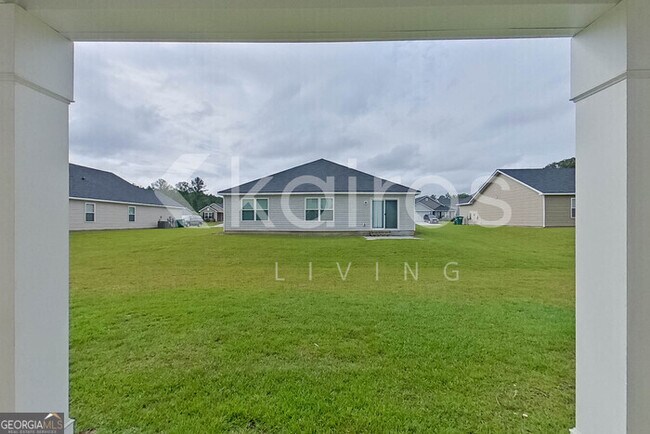 Building Photo - 105 Colonial Wy