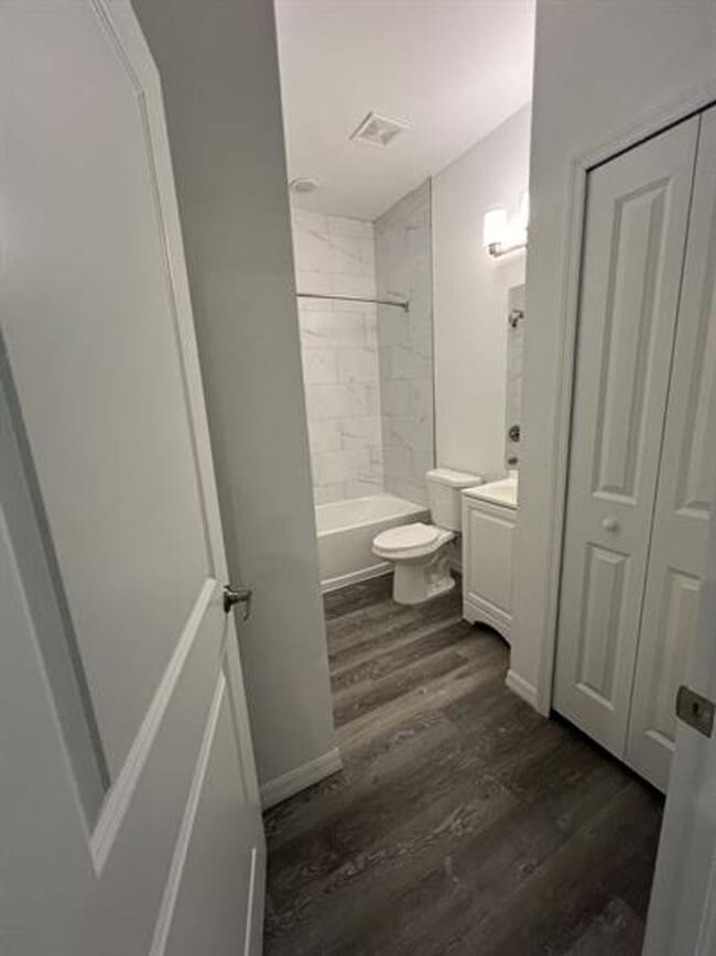 Building Photo - 1151 Oceanic Rd