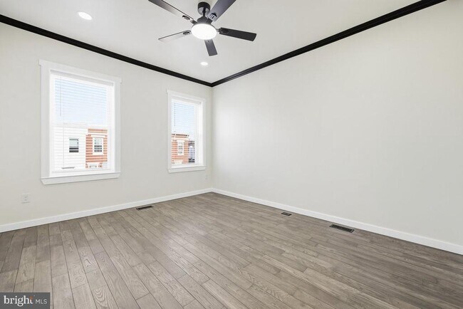 Building Photo - 2625 E Madison St