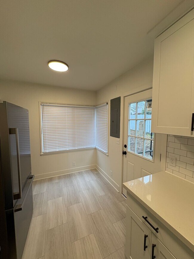 Building Photo - Live in Ballard - everything is new! 2 bed 2 bath
