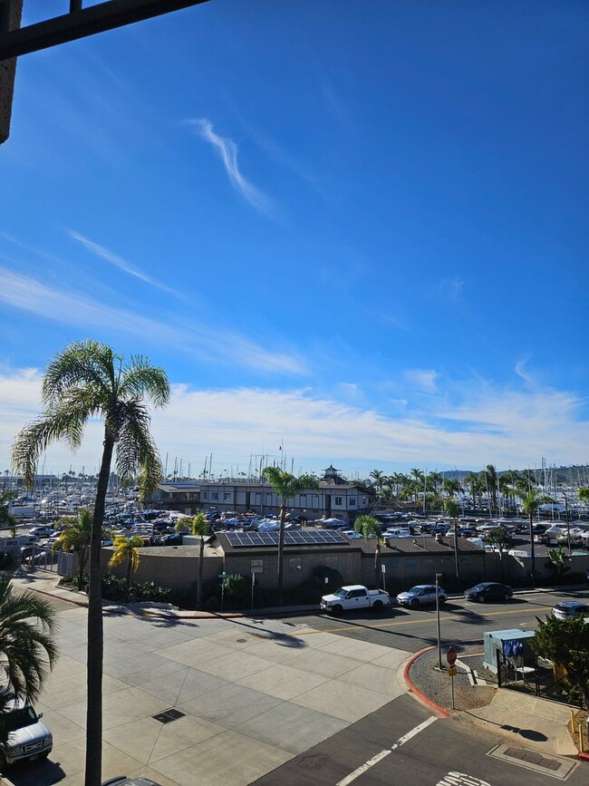 Building Photo - Live at Le Rondelet - Two Bedrooms and Views!