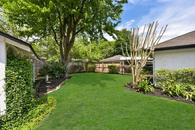 Building Photo - 5946 Valkeith Dr