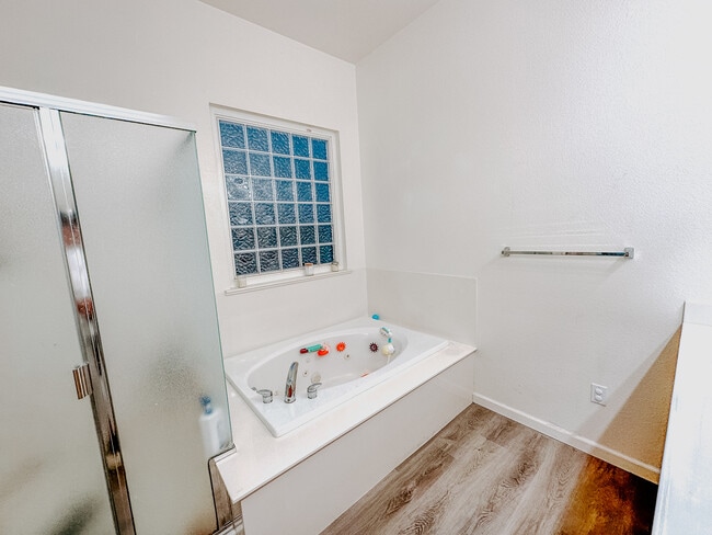Building Photo - 1461 Grand Oak Way