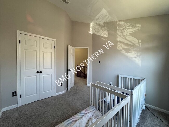 Building Photo - 6038 Rockton Ct