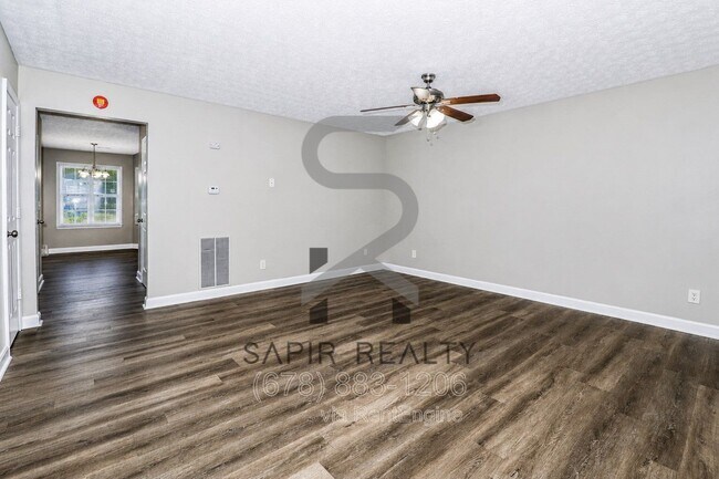 Building Photo - 5791 Strathmoor Manor Cir