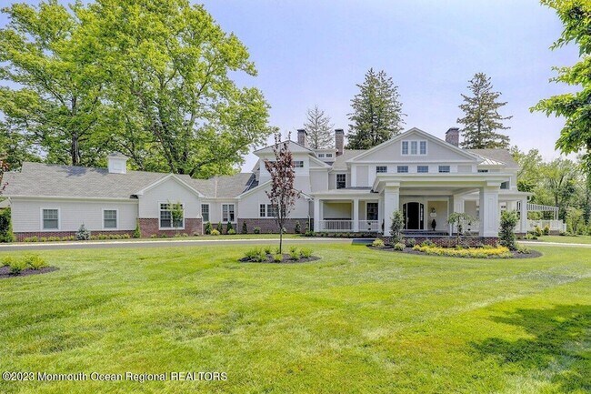 Building Photo - 489 Sycamore Ave