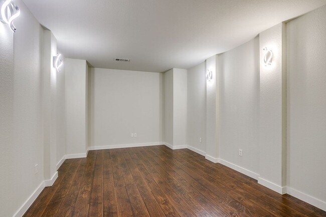 Building Photo - Spacious 4 Bed- 2.5 Bath Rental in the Desirable Remington Point- Eagle Mountain Saginaw ISD- 76179