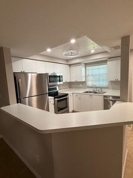 Building Photo - 28230 Pine Haven Way