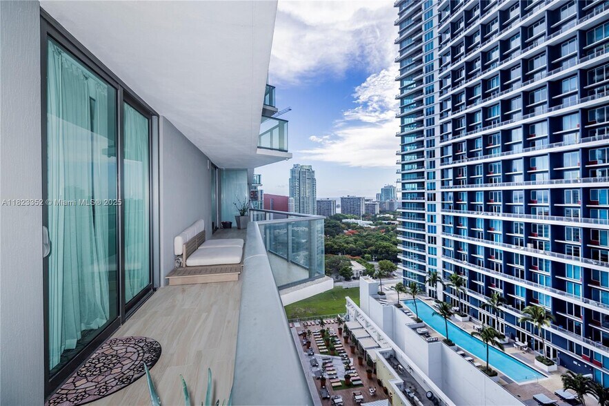 Building Photo - 1300 S Miami Ave