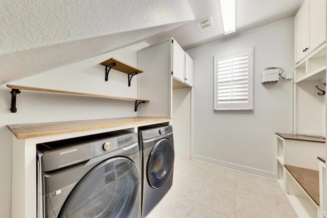 Building Photo - 5213 Buchanan Draw Rd