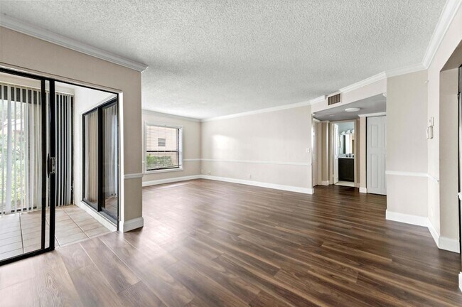 Building Photo - 3757 Cocoplum Cir