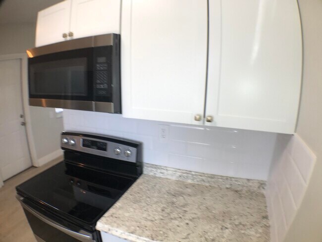 Building Photo - 170 Loquat Tree Dr