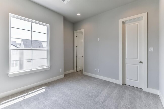 Building Photo - 10922 Brookeshire Chase Ln