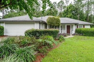 Building Photo - 7136 SW 81st Dr