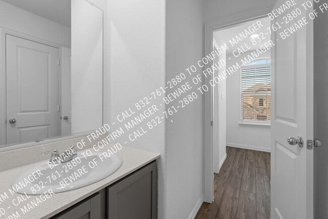 Building Photo - 5318 Archway Dr