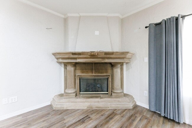 Building Photo - 5811 11th Pl