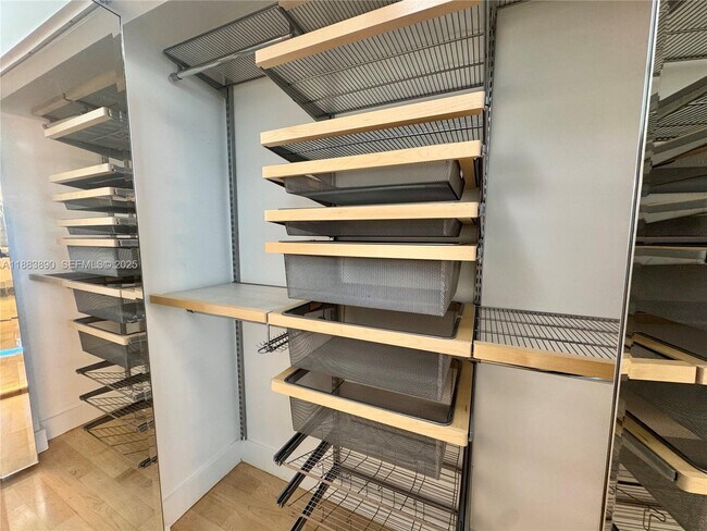 Building Photo - 31 SE 5th St