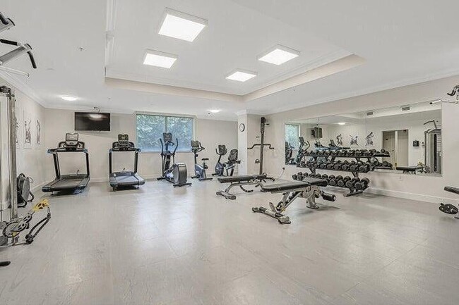 Building Photo - 5150 N Ocean Dr