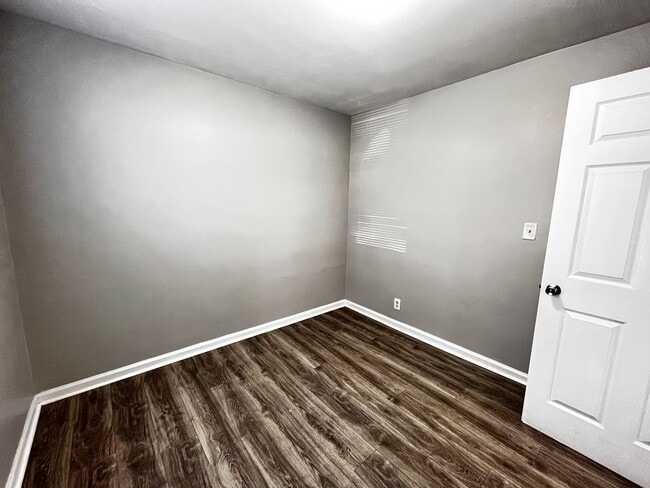Building Photo - Recently Renovated 3-Bedroom Home