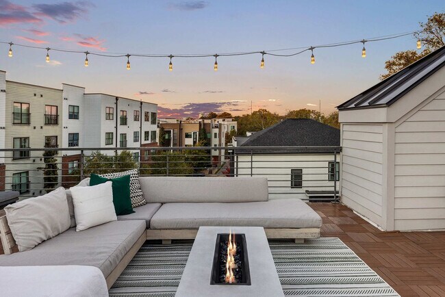 Building Photo - 1114A Wade Ave