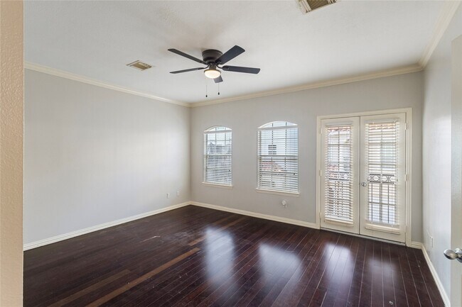 Building Photo - 7135 Harmony Cove