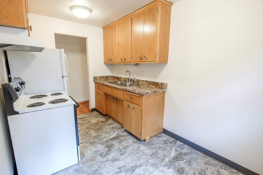 Alden Park Apartments 2044 Brewster St Saint Paul MN 55108