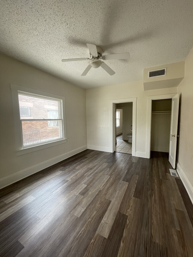 Building Photo - 3720 Chester Ave